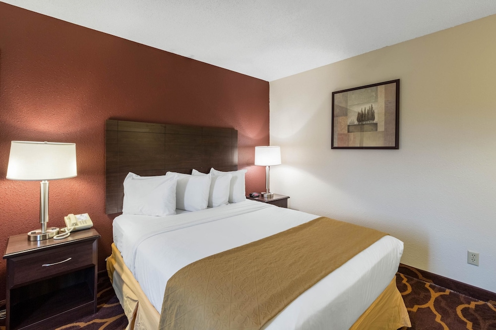 Quality Inn Kearney NE 7/23