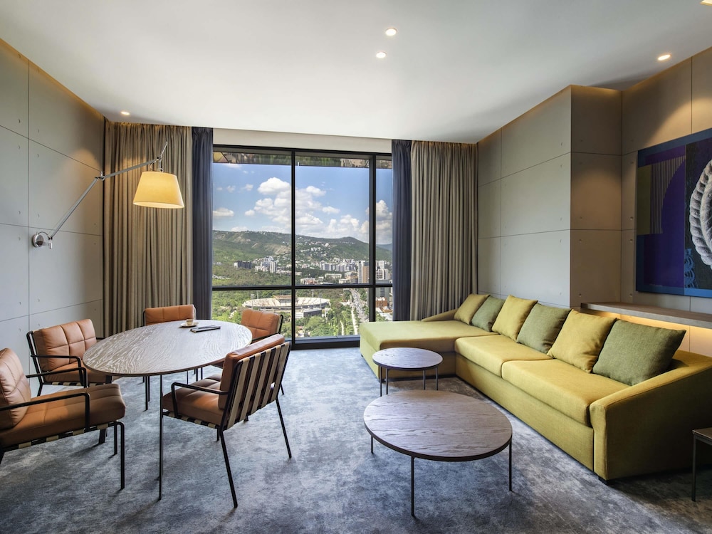 Pullman Tbilisi Axis Towers 25/45