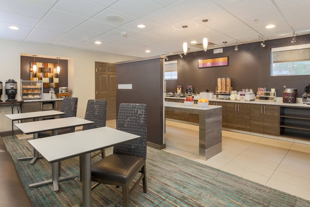 Residence Inn Phoenix Chandler/Fashion Center 27/32