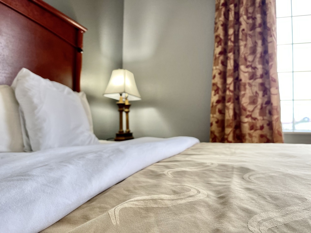 FairBridge Inn & Suites Cleburne 22/62