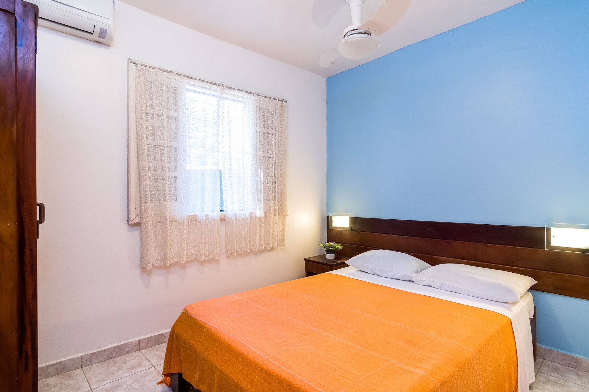 Executive, Chalet, Double and Twin Beds