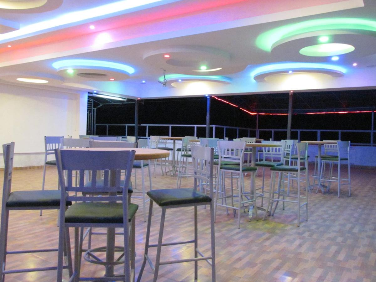 Raygreen Hotel 39/45