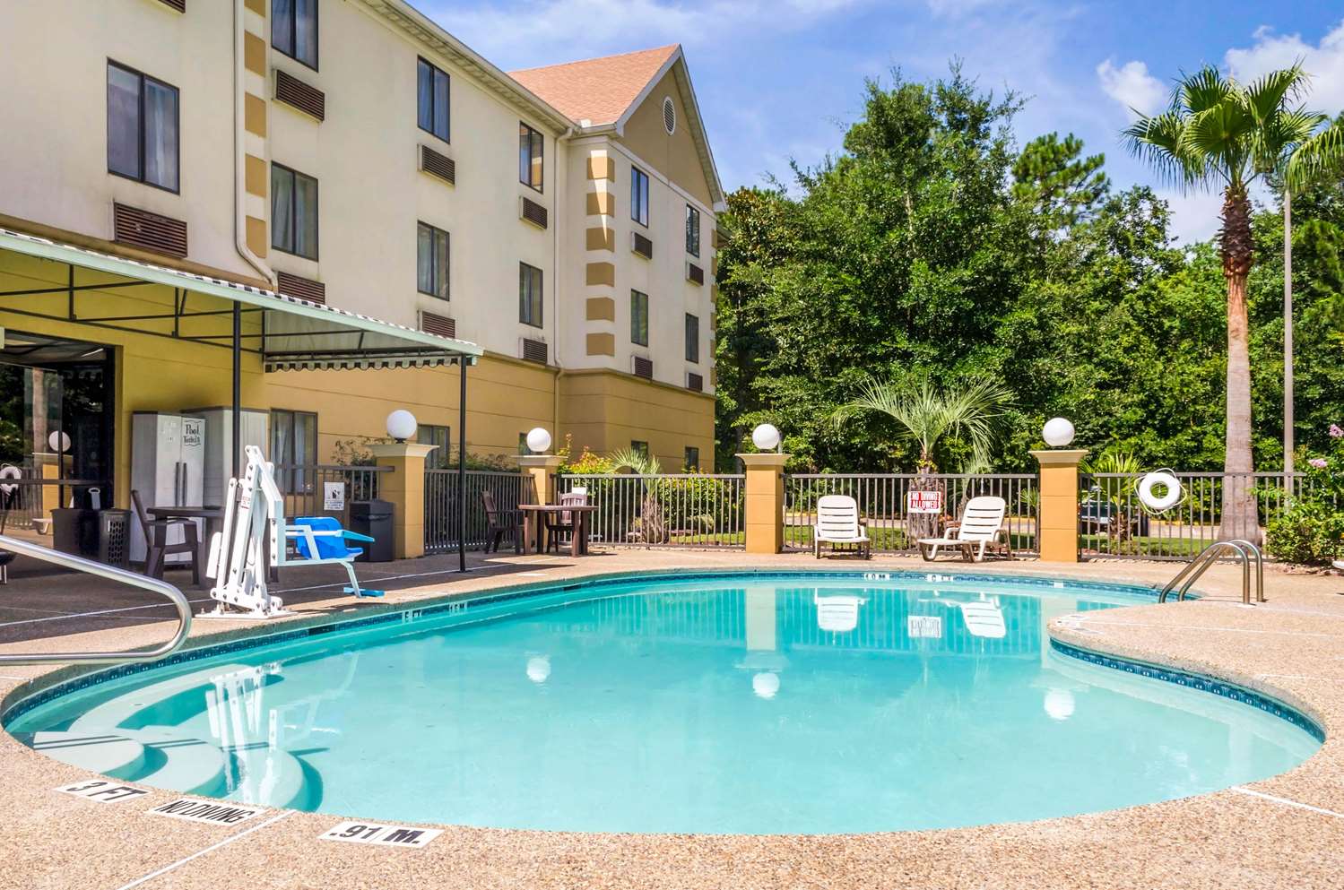 Wingate by Wyndham Biloxi/Ocean Springs 4/38