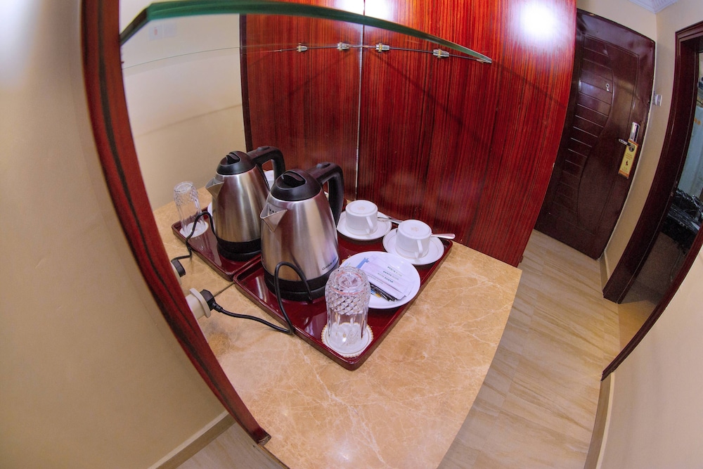 Tiffany Diamond Hotel Indira Gandhi Street 43/71