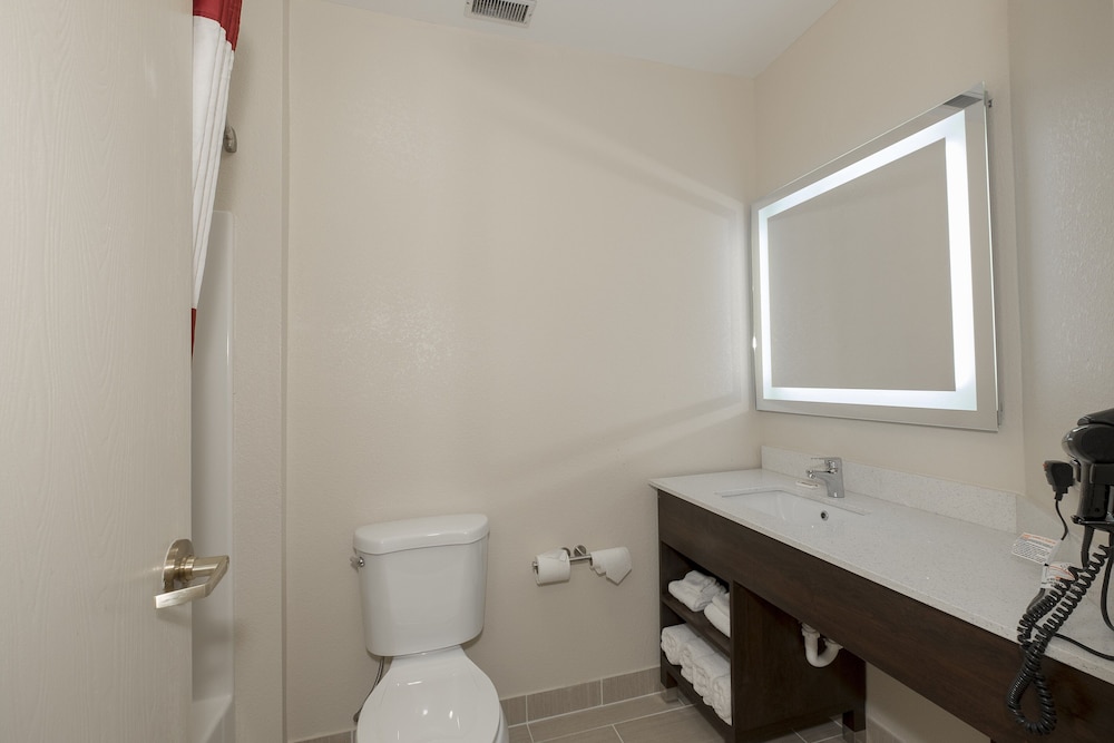 Red Roof Inn & Suites Corbin 13/48