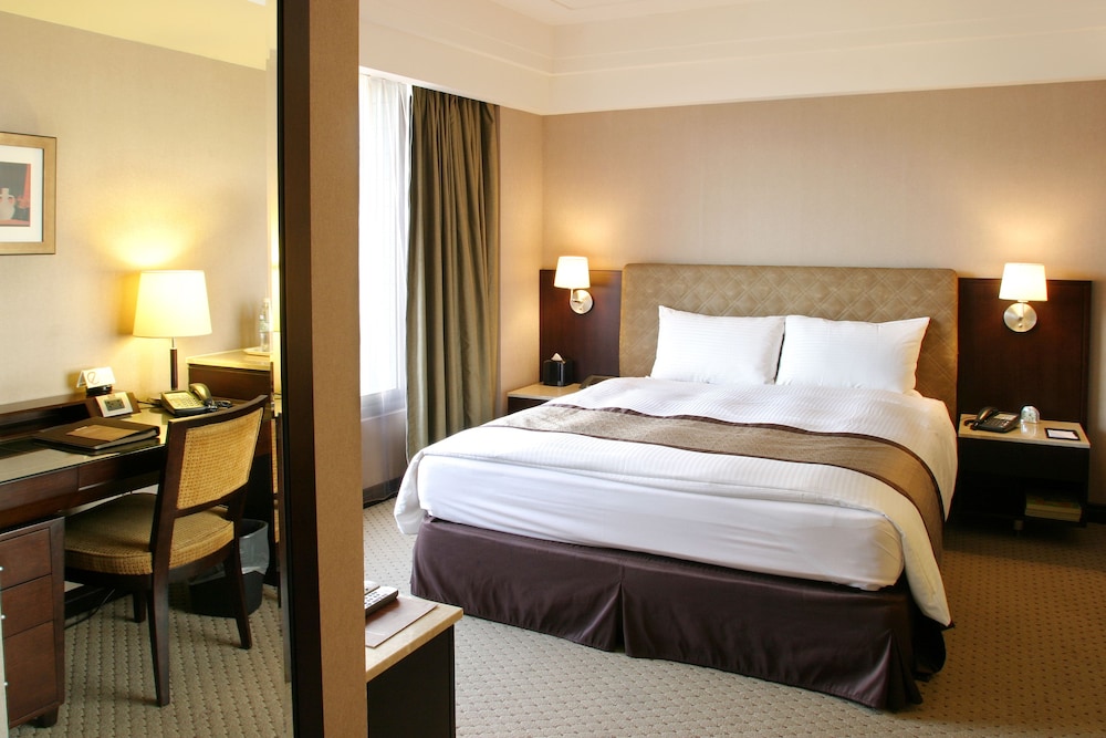 Grand Forward Hotel 7/36