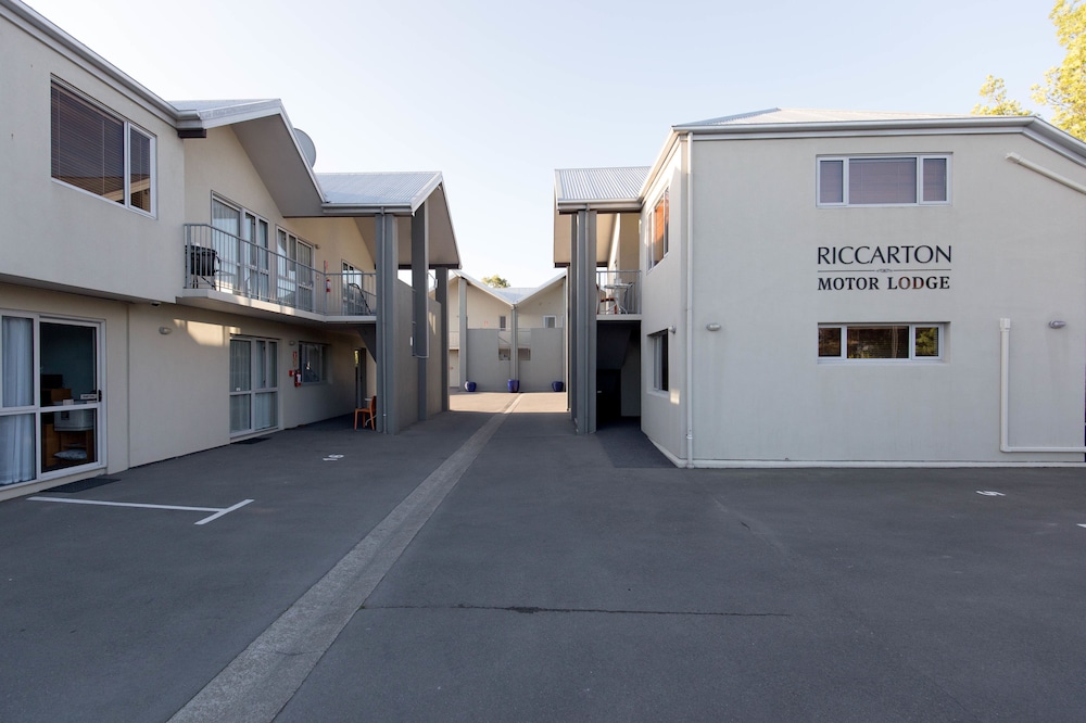 Riccarton Motor Lodge 40/48