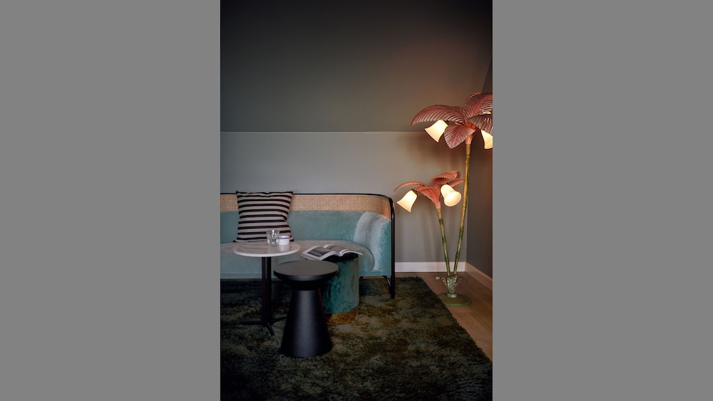 Coco Hotel 39/43