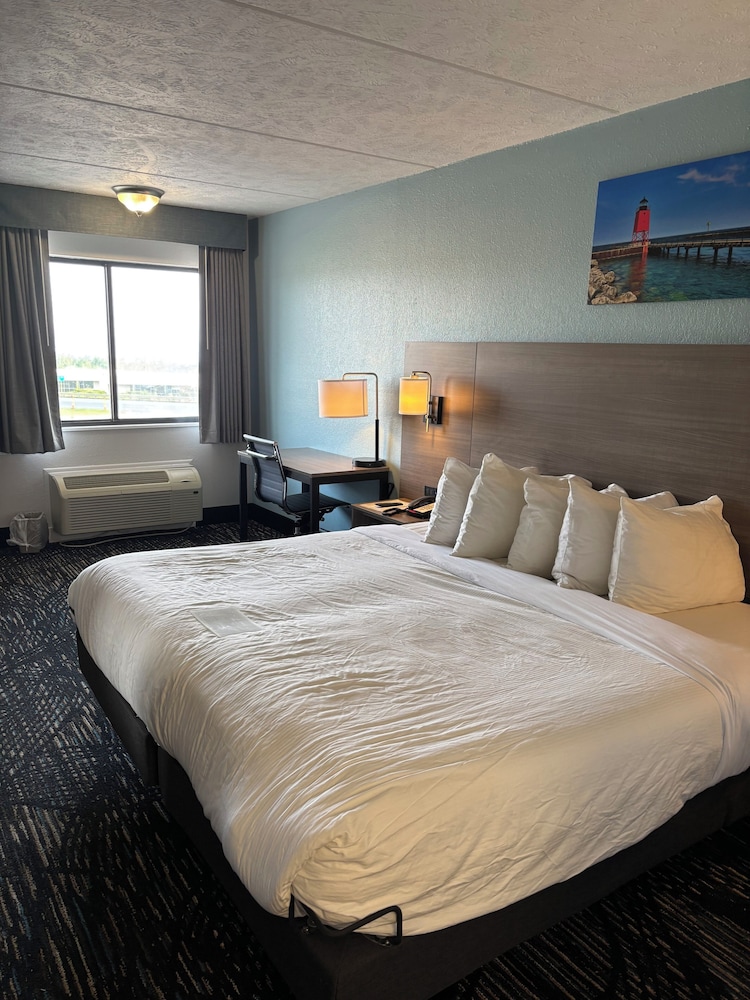 Room, King Bed, Bay View, Building 2