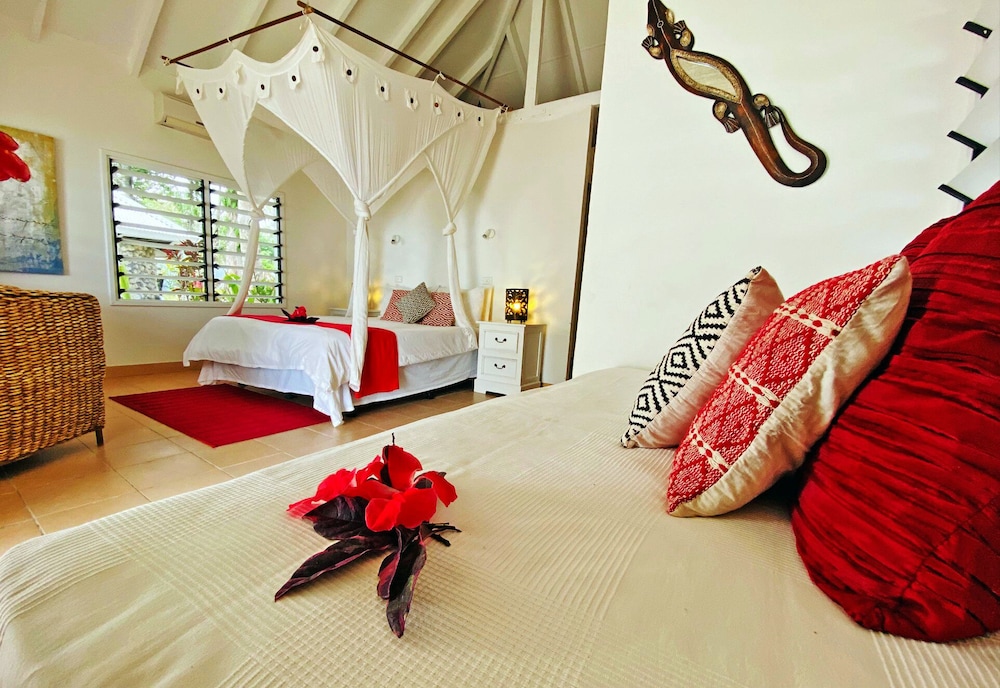Coco Beach Resort 30/66