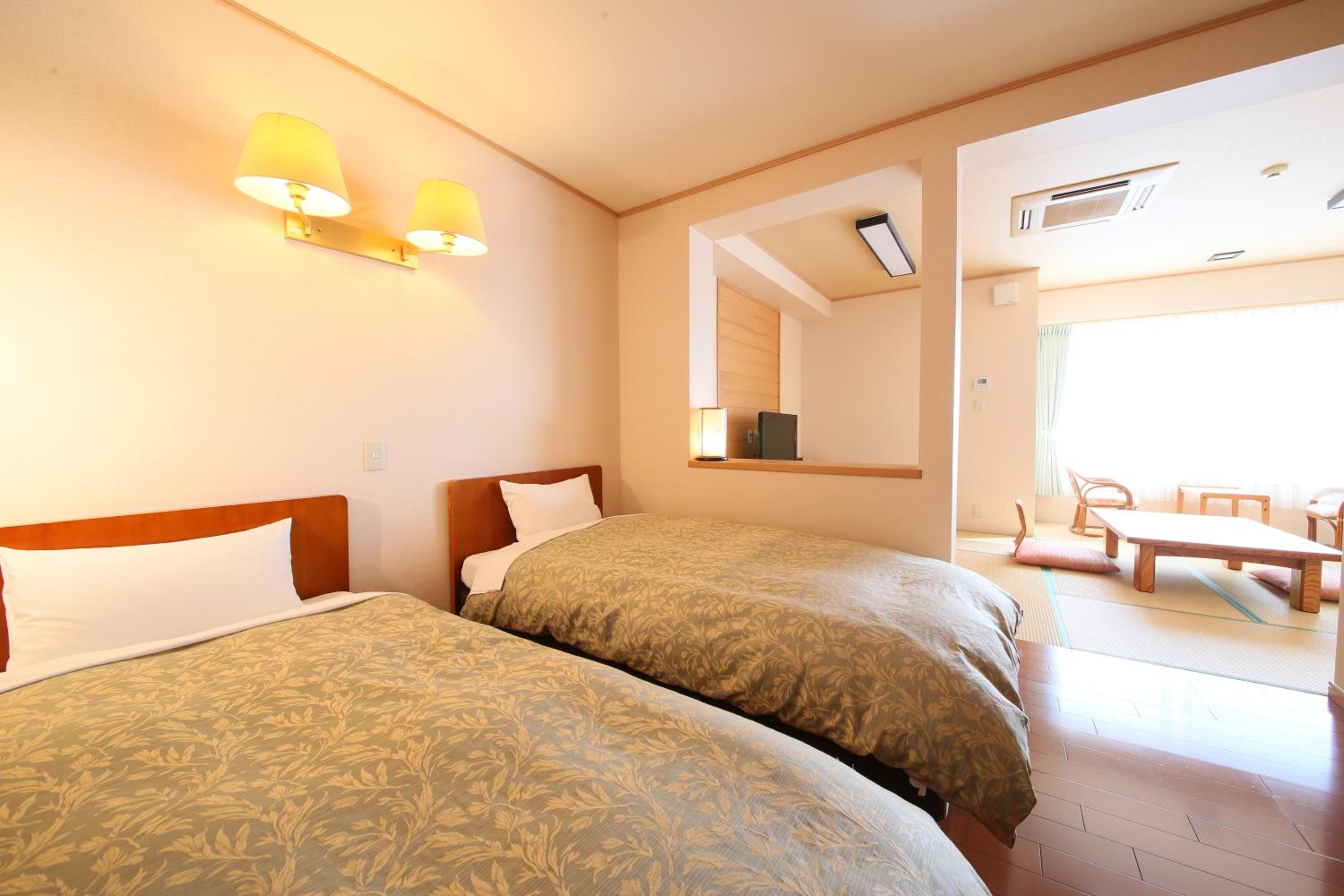 غرفة بإطلالة على الجبل بأرضية تاتامي، Lakeland Hotel Mizunosato 2/3