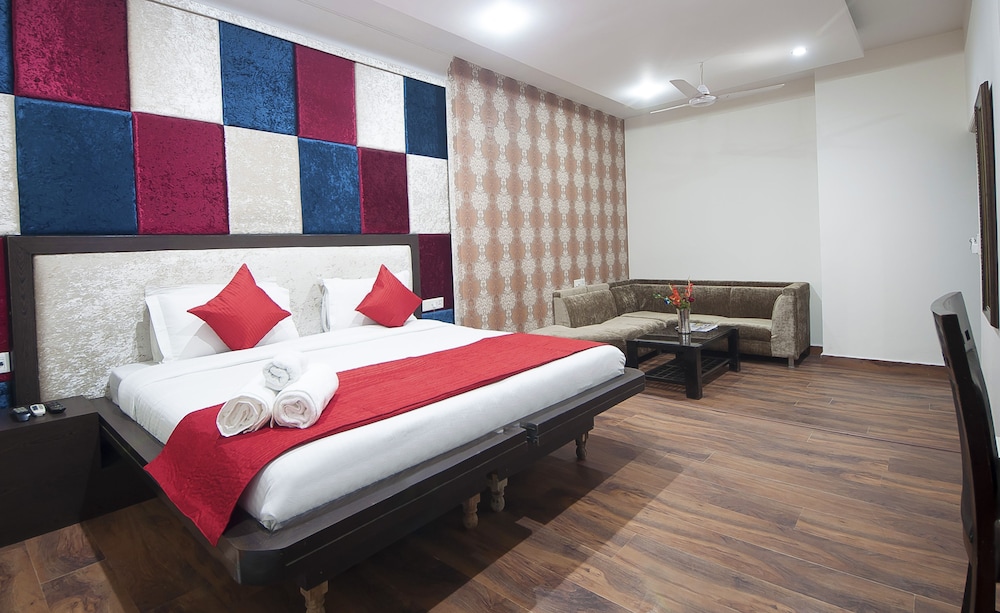 HOTEL APRA INTERNATIONAL 14/34