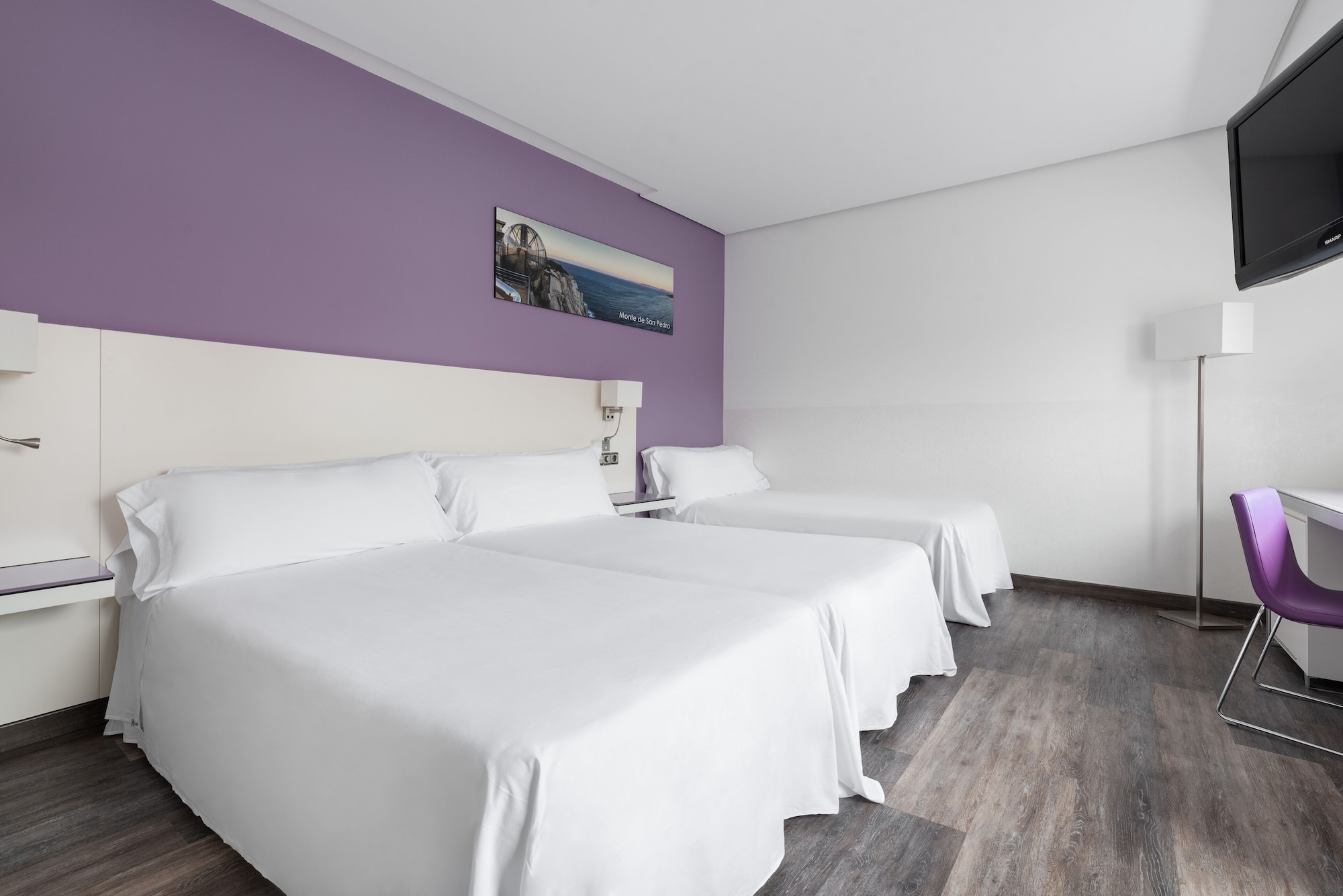 Room, Triple, 3 Beds, Exe Coruna 2/4