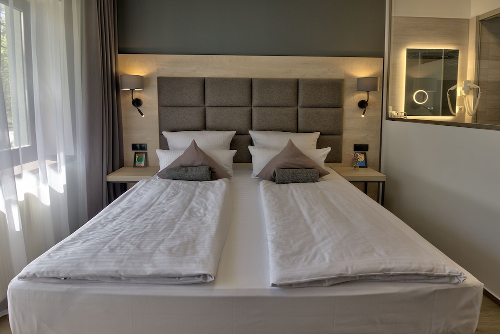 Standard, Double Bed