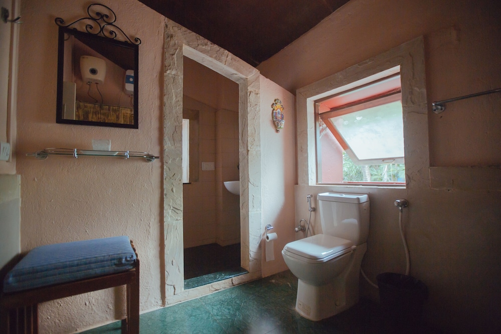 CASA BRITONA GOA 49/50