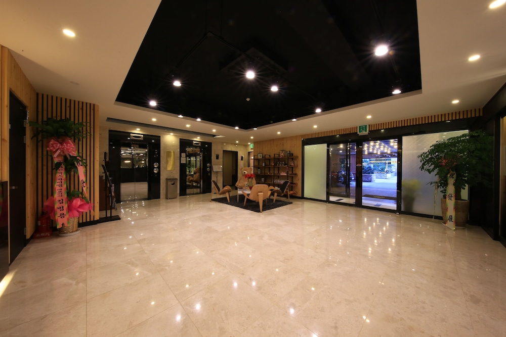 Hotel Kobos 9/57