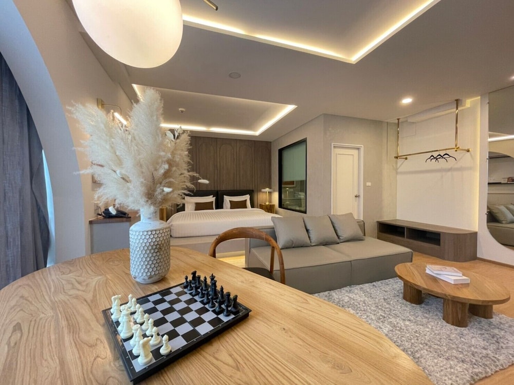 R2 Hotel Chiangmai 23/50