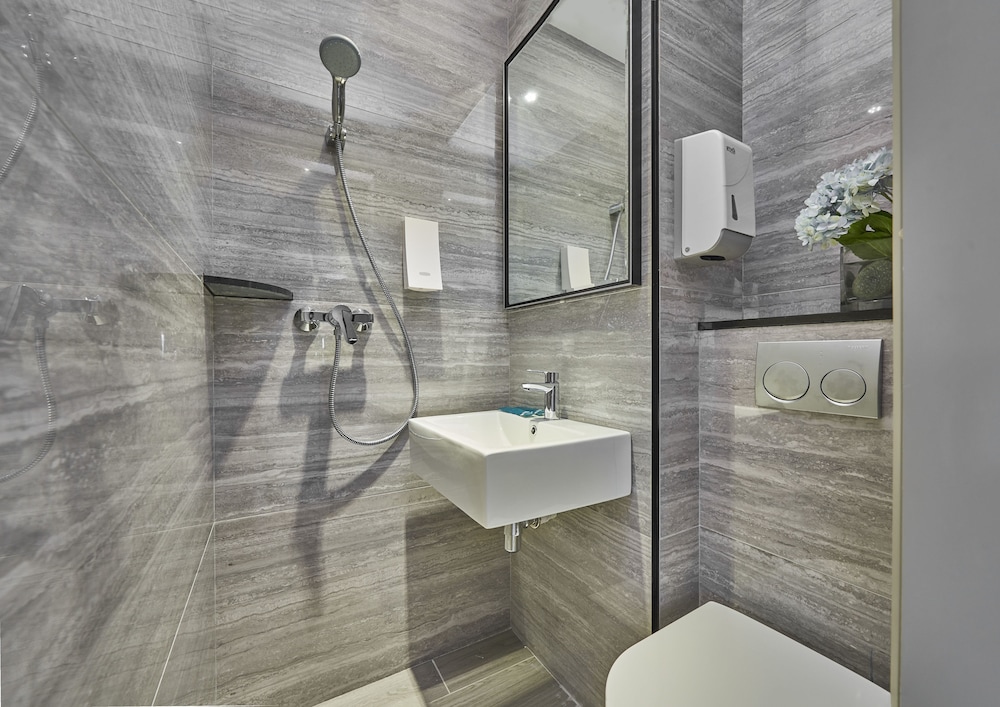 Hotel 81 Orchid 13/31
