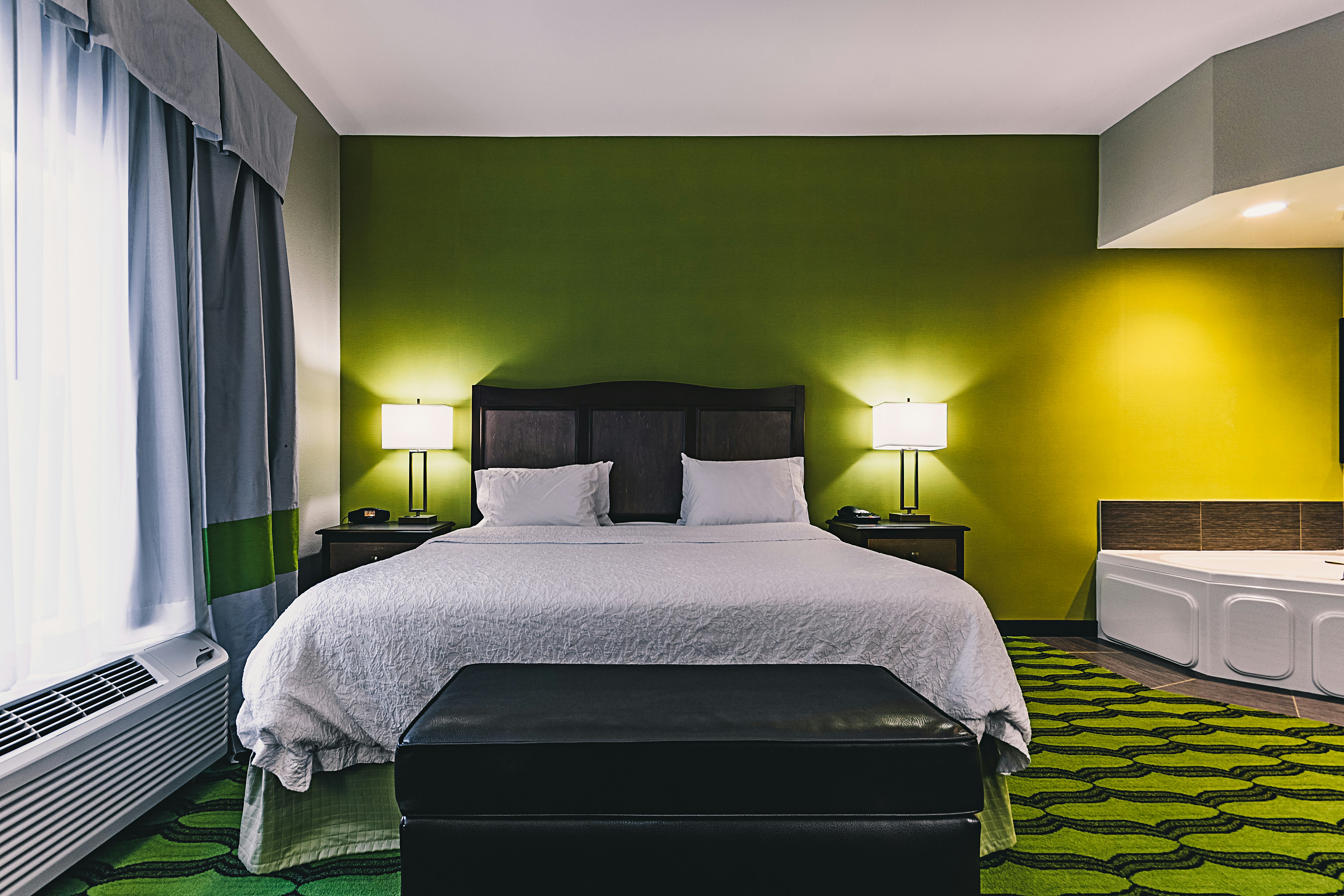 ROOM, KING BED, ACCESSIBLE