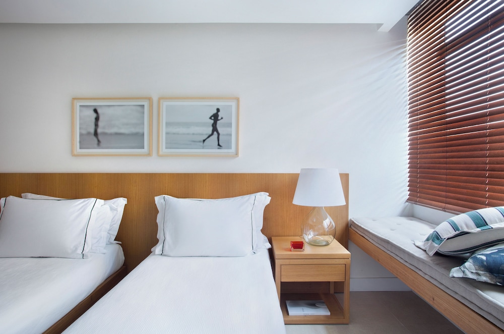 Janeiro Hotel(ex Marina All Suites) 11/68