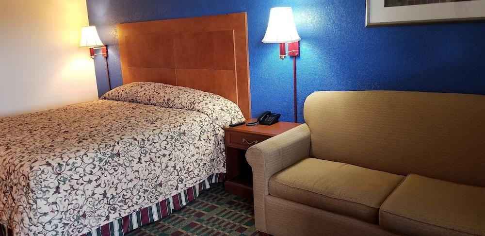 Executive Inn 24/29