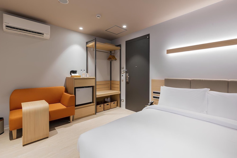 Nishitetsu Hotel Croom Bangkok Silom 10/50