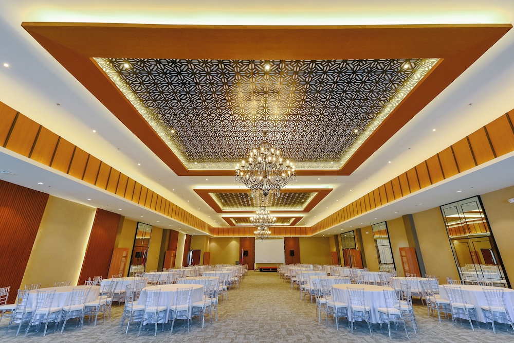 Sotogrande Hotel and Convention Center Batangas 6/38