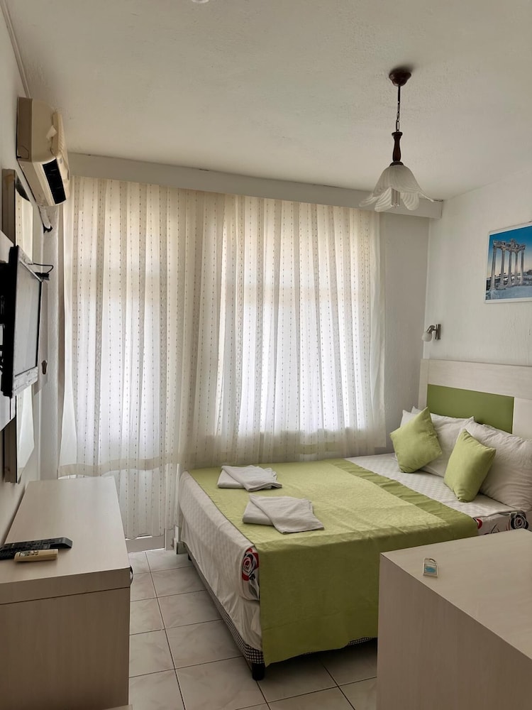 Derya Motel 16/36