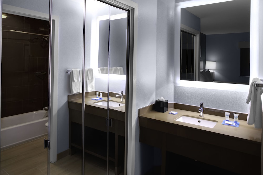 Hyatt House Raleigh-Durham Airport 64/66