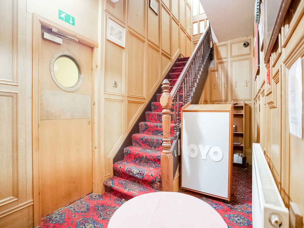 Rowers Hotel 33/48