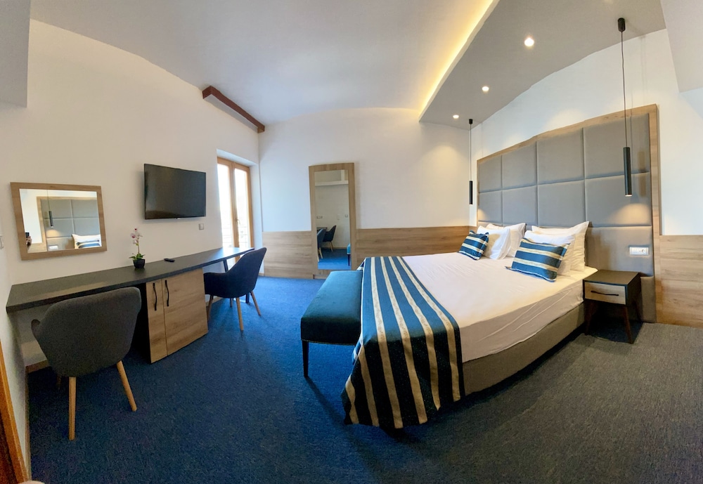 Hotel Eden 22/70