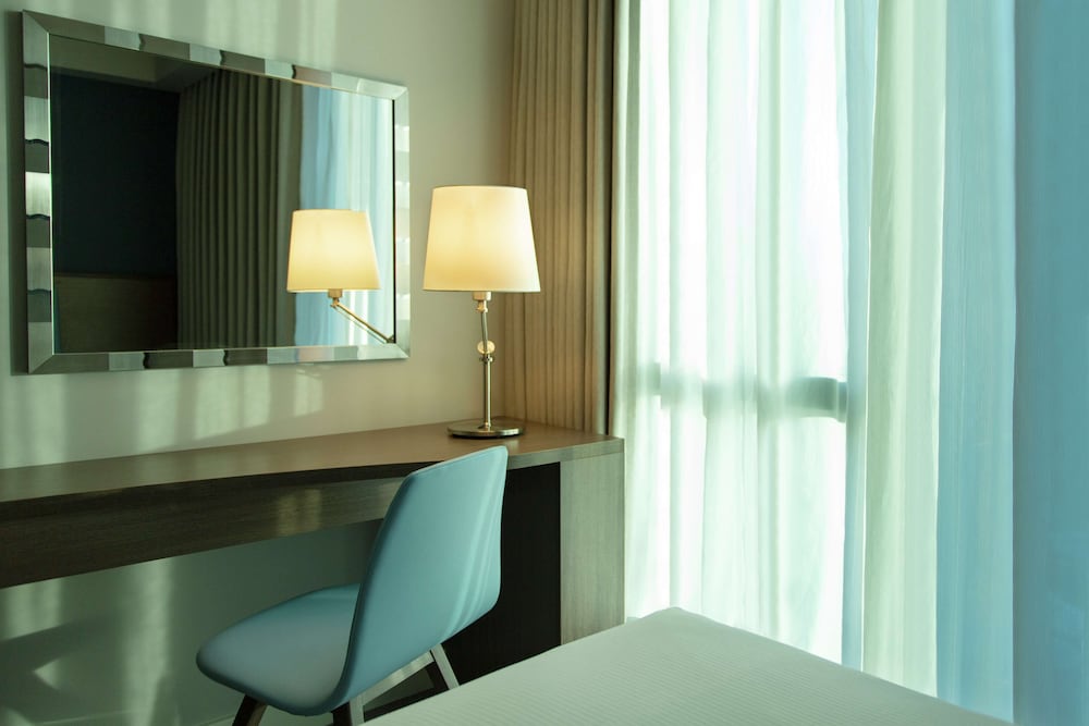 Hampton by Hilton Hamilton Park 18/49