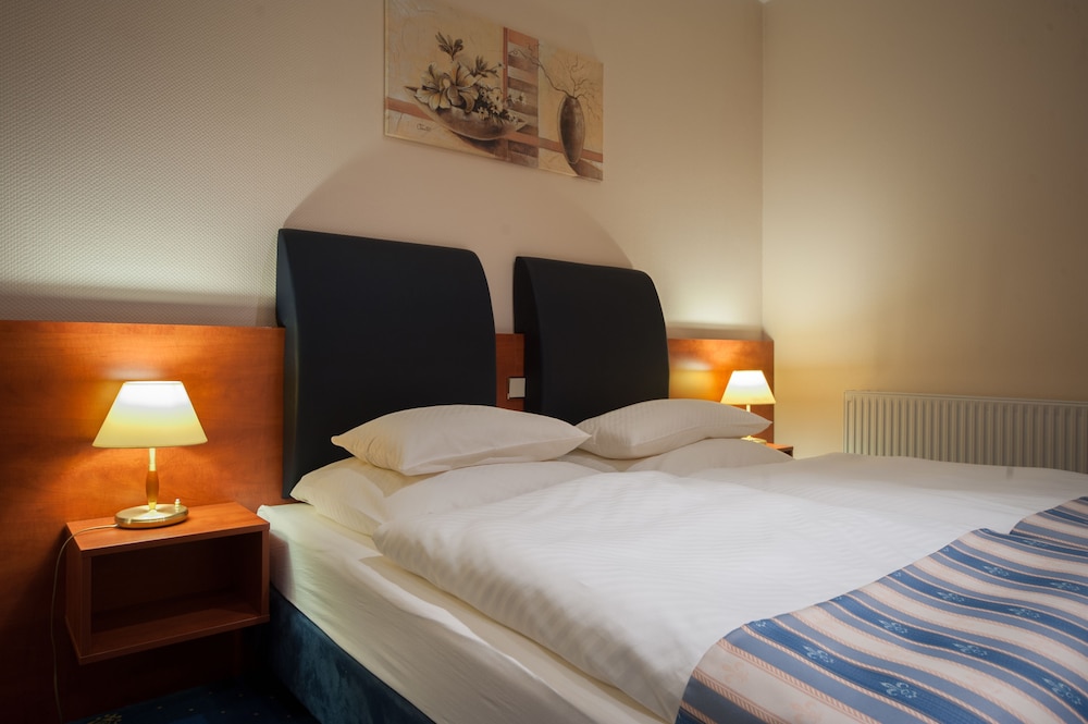 Hotel Gwarna 10/50