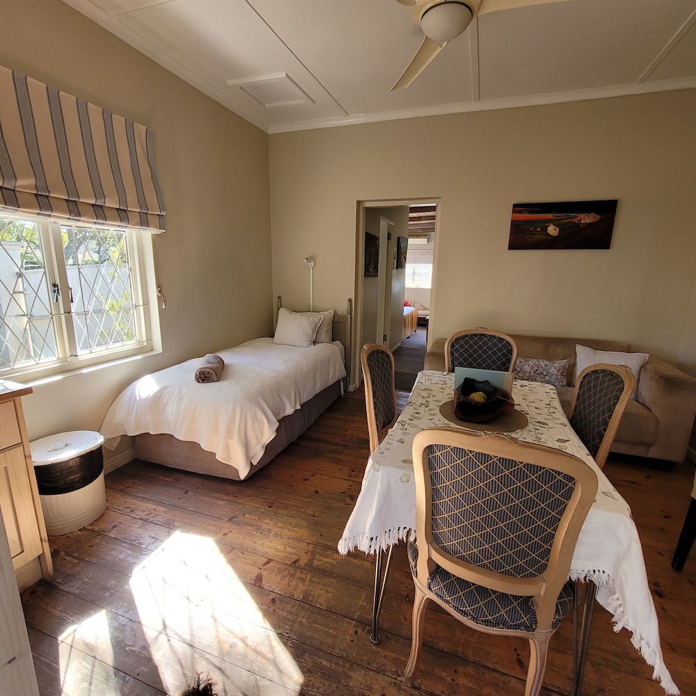 AppleBee Guest Cottages 21/50