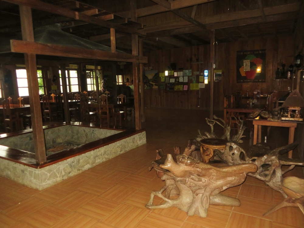 Native Village Inn 2/31
