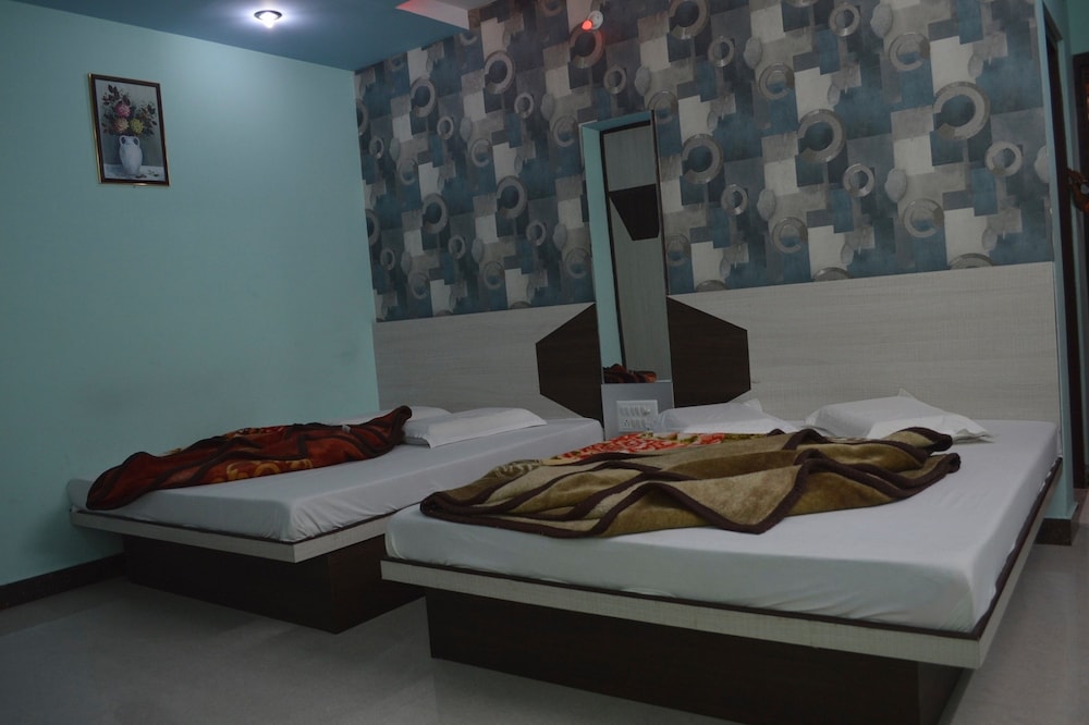Hotel Mittal Inn 10/28