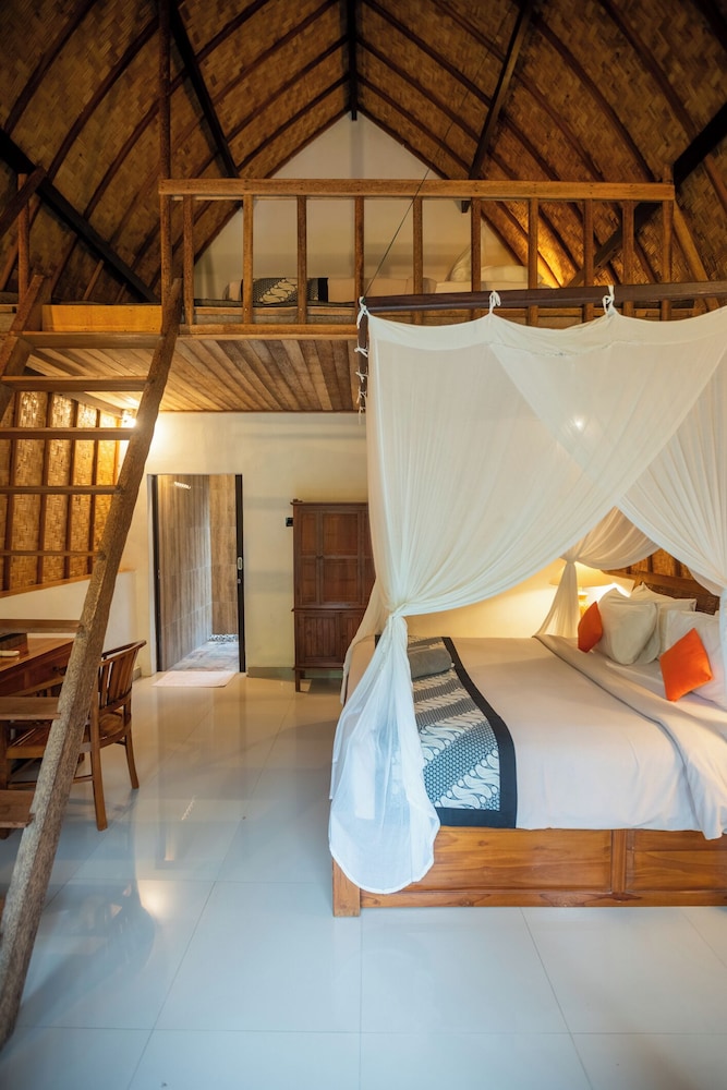 Bintang Bungalow 22/61