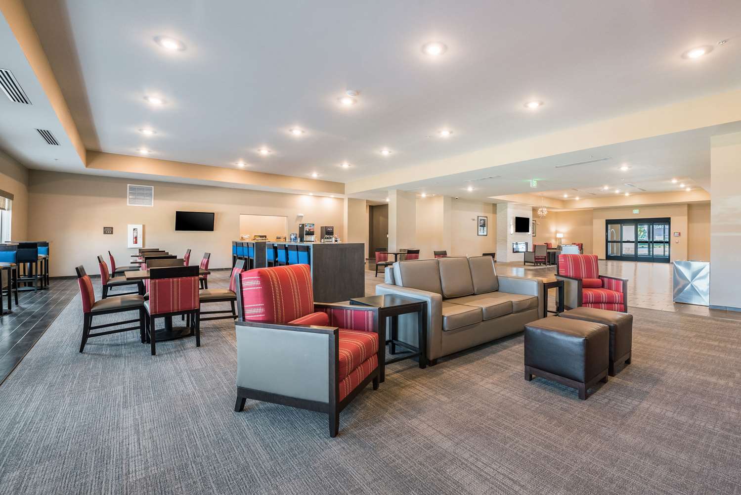 Comfort Suites Marysville Columbus Northwest 14/24