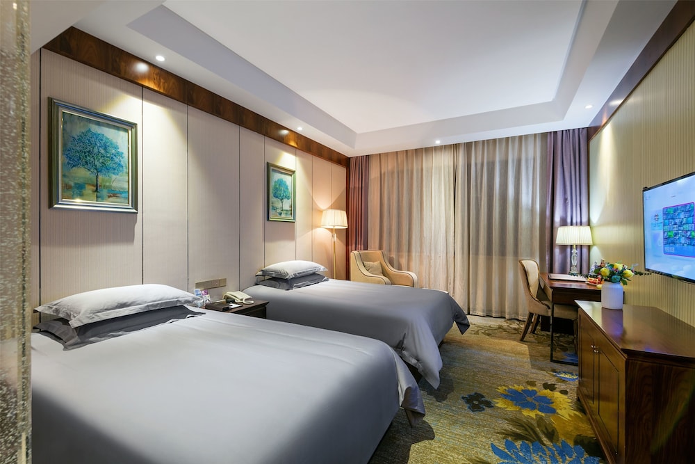 Jinchen Yuqi Hotel (Hangzhou Huanglong Sports Center) 11/28