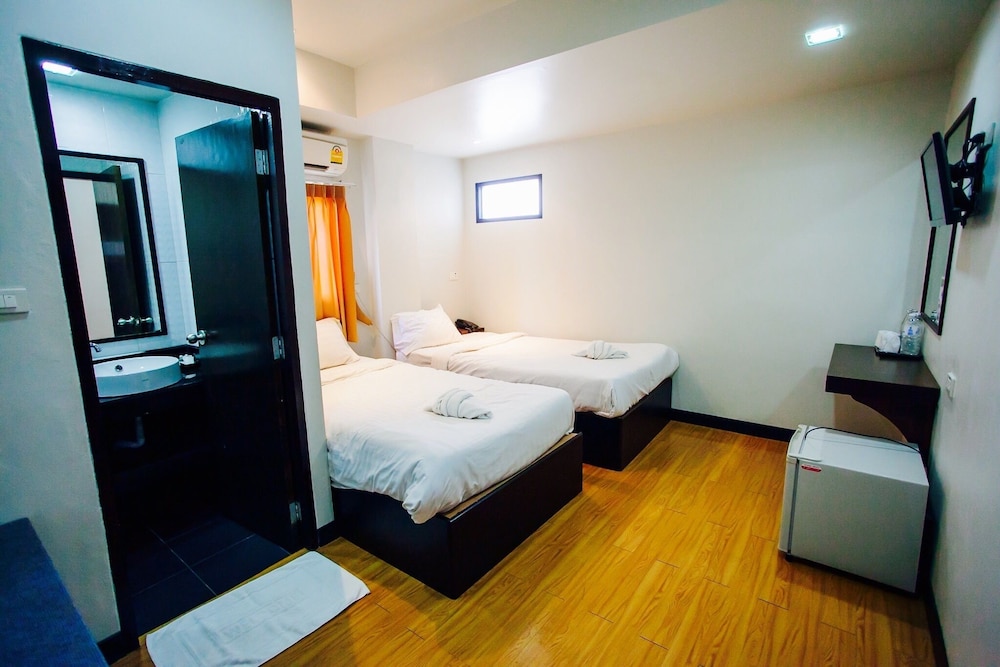 Basic Line Hotel at Loikroh 22/39