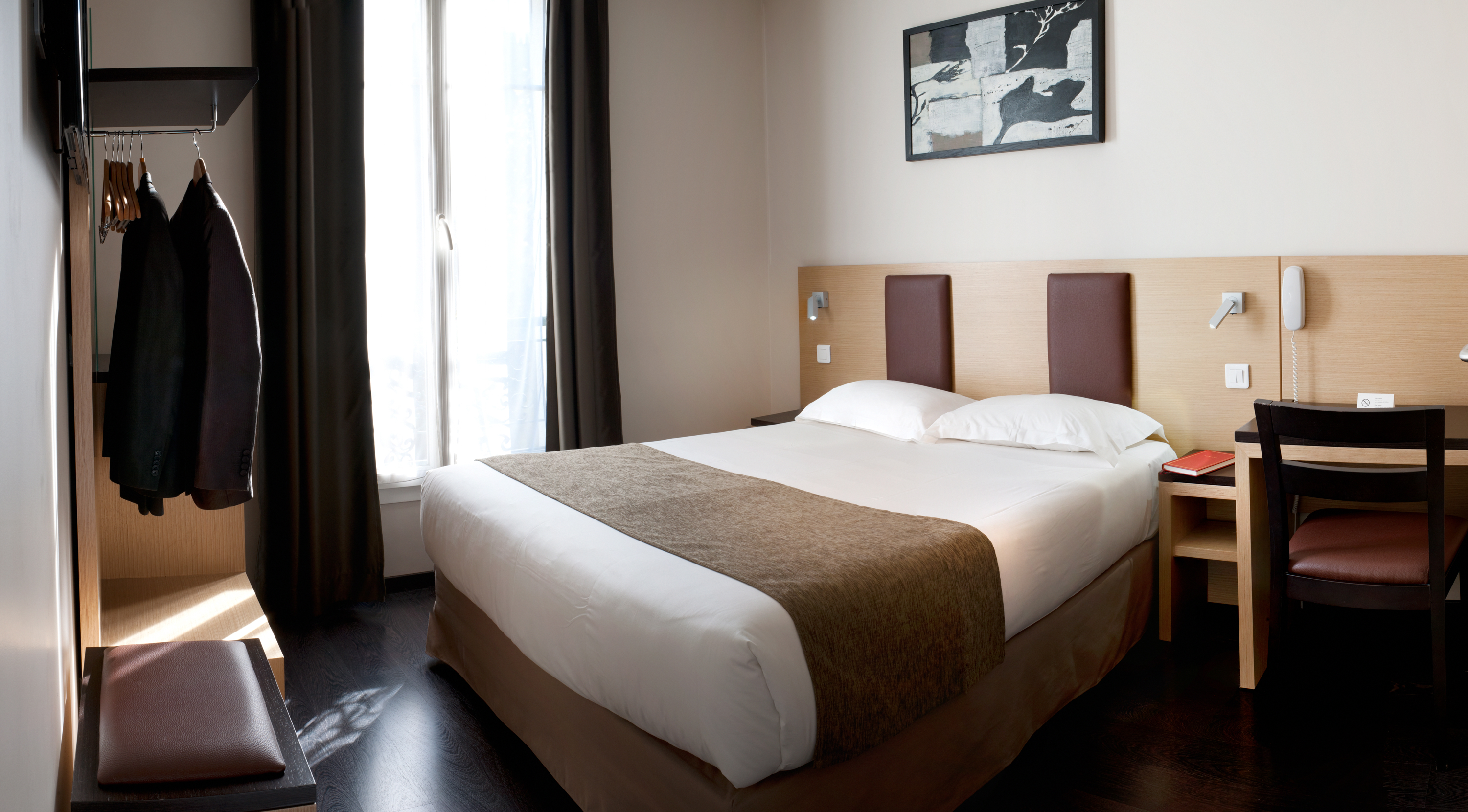 ROOM, SINGLE