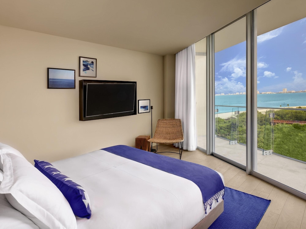 Superior, King Bed, Ocean View