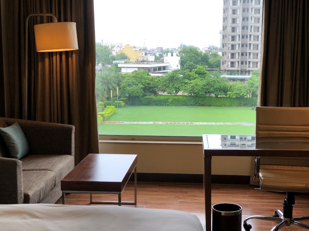 DoubleTree by Hilton Agra 41/73