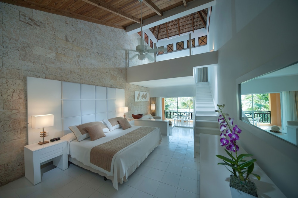 HONEYMOON, SUITE