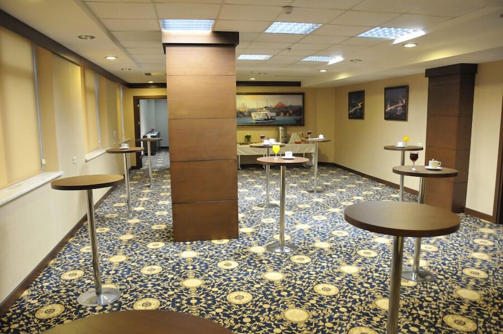 Rhiss Hotels Maltepe 26/50