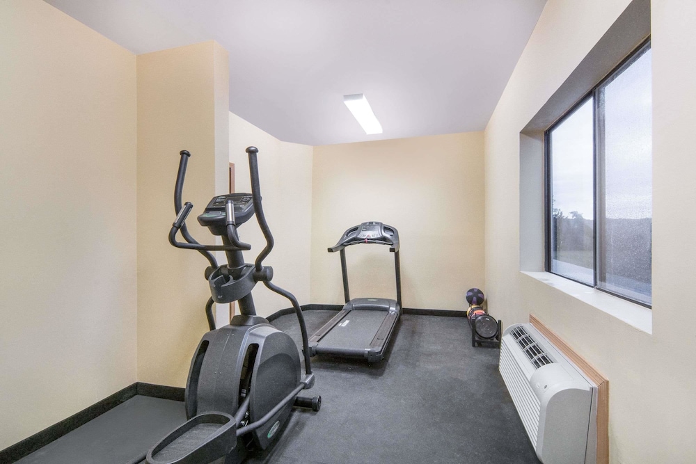 Days Inn By Wyndham Baytown East 30/50