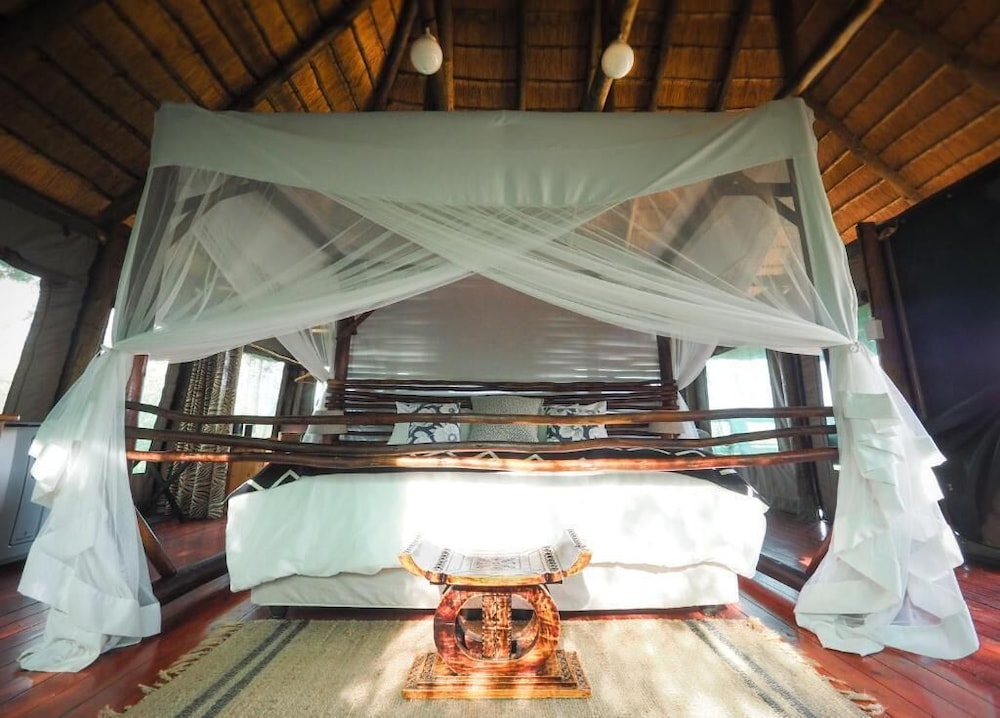 Muweti Bush Lodge 7/46