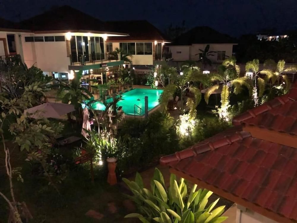 Baan Sooksiri Bangsaray 52/58