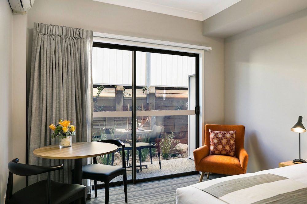 Potters Boutique Hotel 31/41