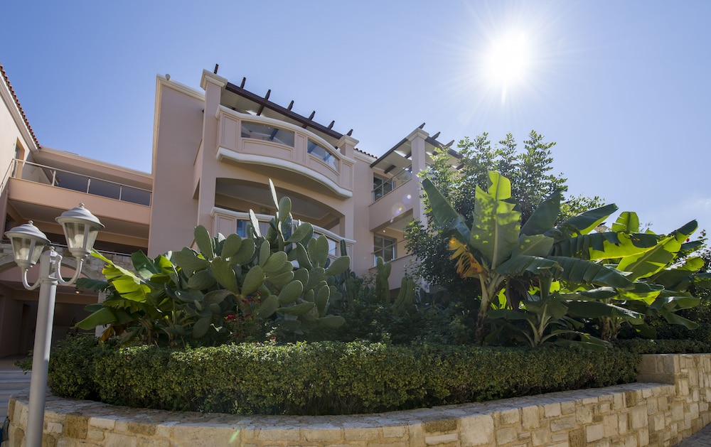 Isida Hotel 4/50